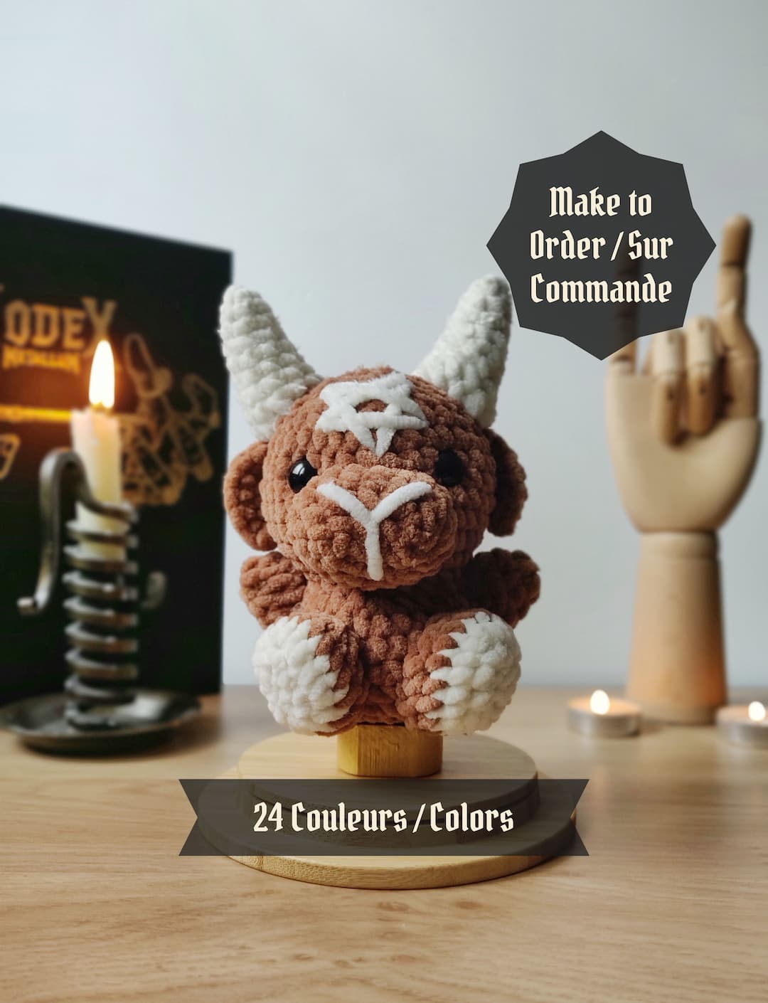 Baphomet sur socle | Couleurs personnalisables – Image 1