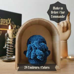 cthulhu en peluche sous arche