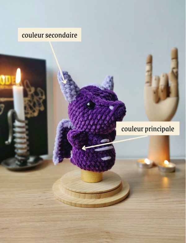 Dragon sur socle | Couleurs personnalisables