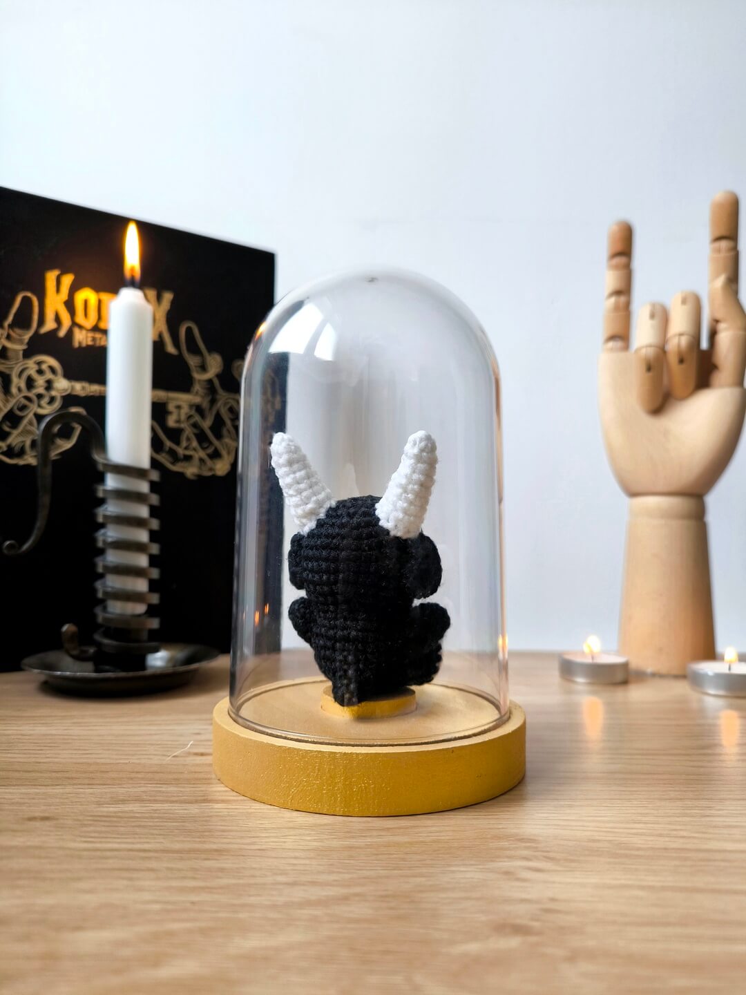 Mini Baphomet sous Cloche | Couleurs personnalisables – Image 4
