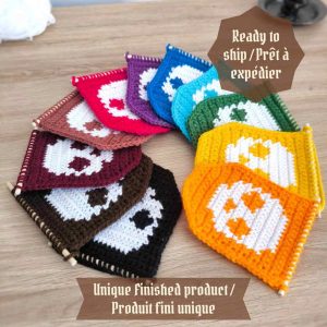 mini tapisserie au crochet crâne