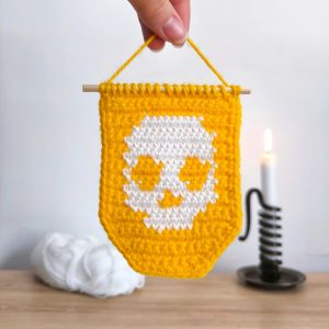 Mini Tapisserie Crâne au Crochet - Produits finis – Image 3