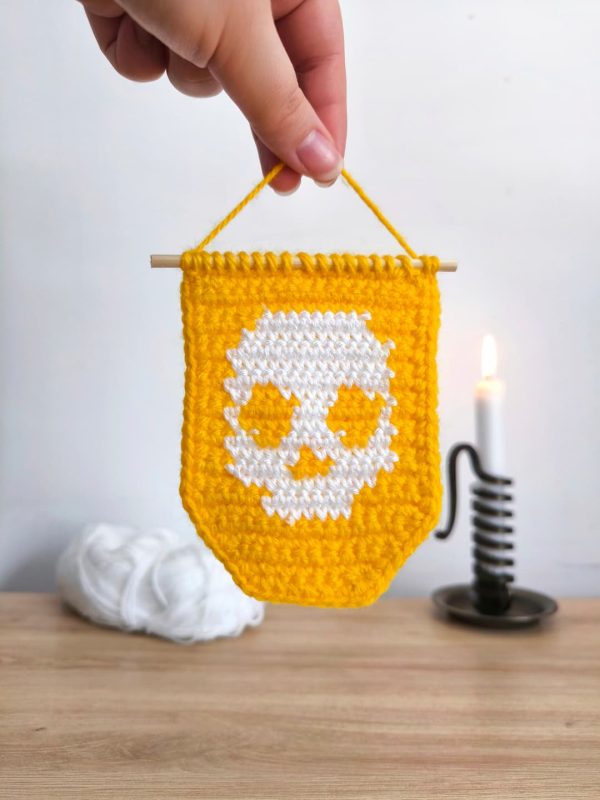 Mini Tapisserie Crâne au Crochet - Produits finis