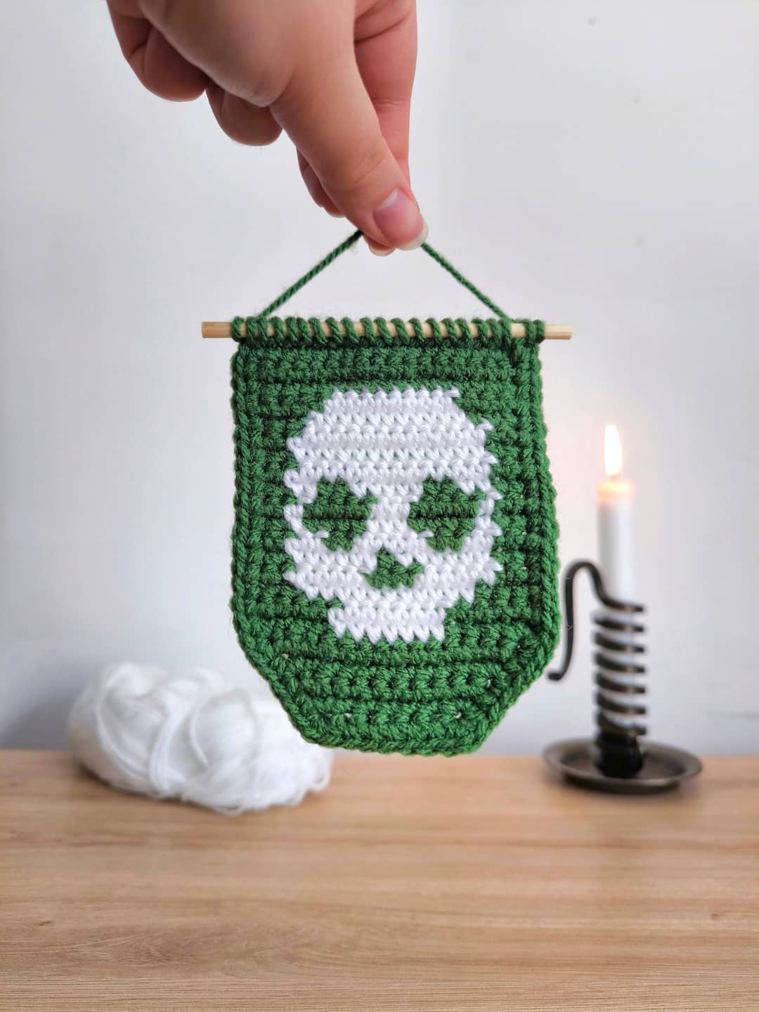 Mini Tapisserie Crâne au Crochet - Produits finis – Image 2
