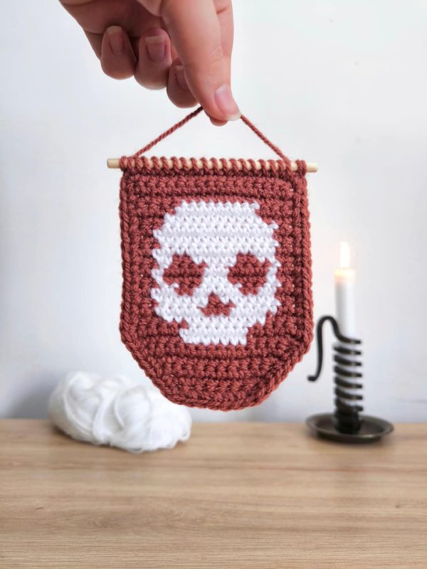 Mini Tapisserie Crâne au Crochet - Produits finis