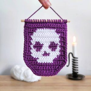 Mini Tapisserie Crâne au Crochet - Produits finis – Image 10