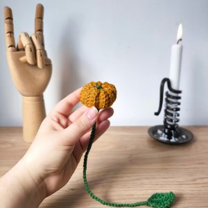 Marque-page citrouille au crochet - Sur commande – Image 4