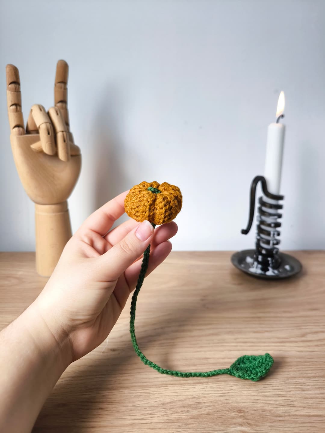Marque-page citrouille au crochet - Sur commande – Image 4