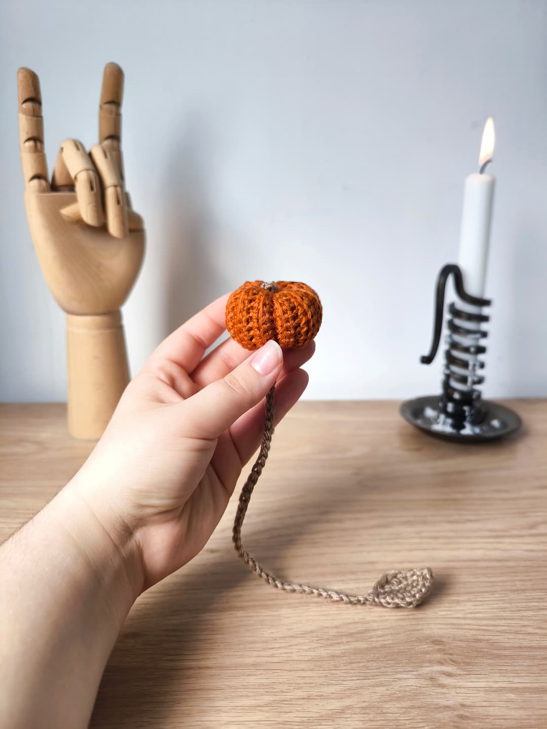 Marque-page citrouille au crochet - Sur commande – Image 2