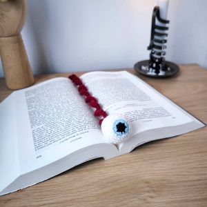 Marque-page œil au crochet - Produit fini – Image 9