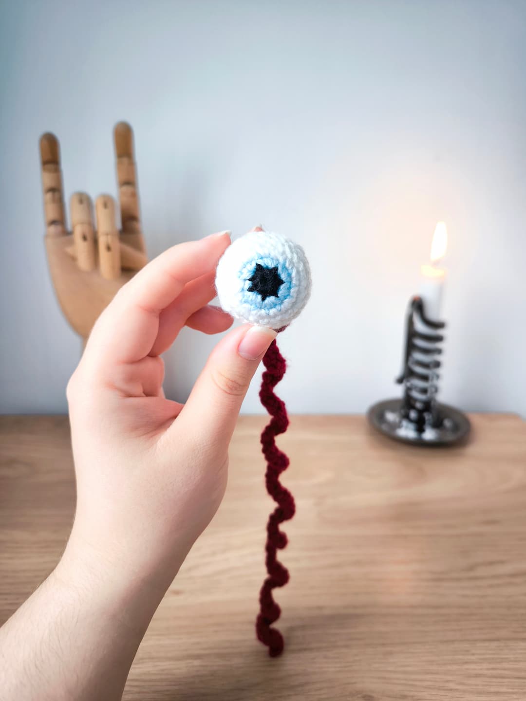 Marque-page œil au crochet - Produit fini – Image 3