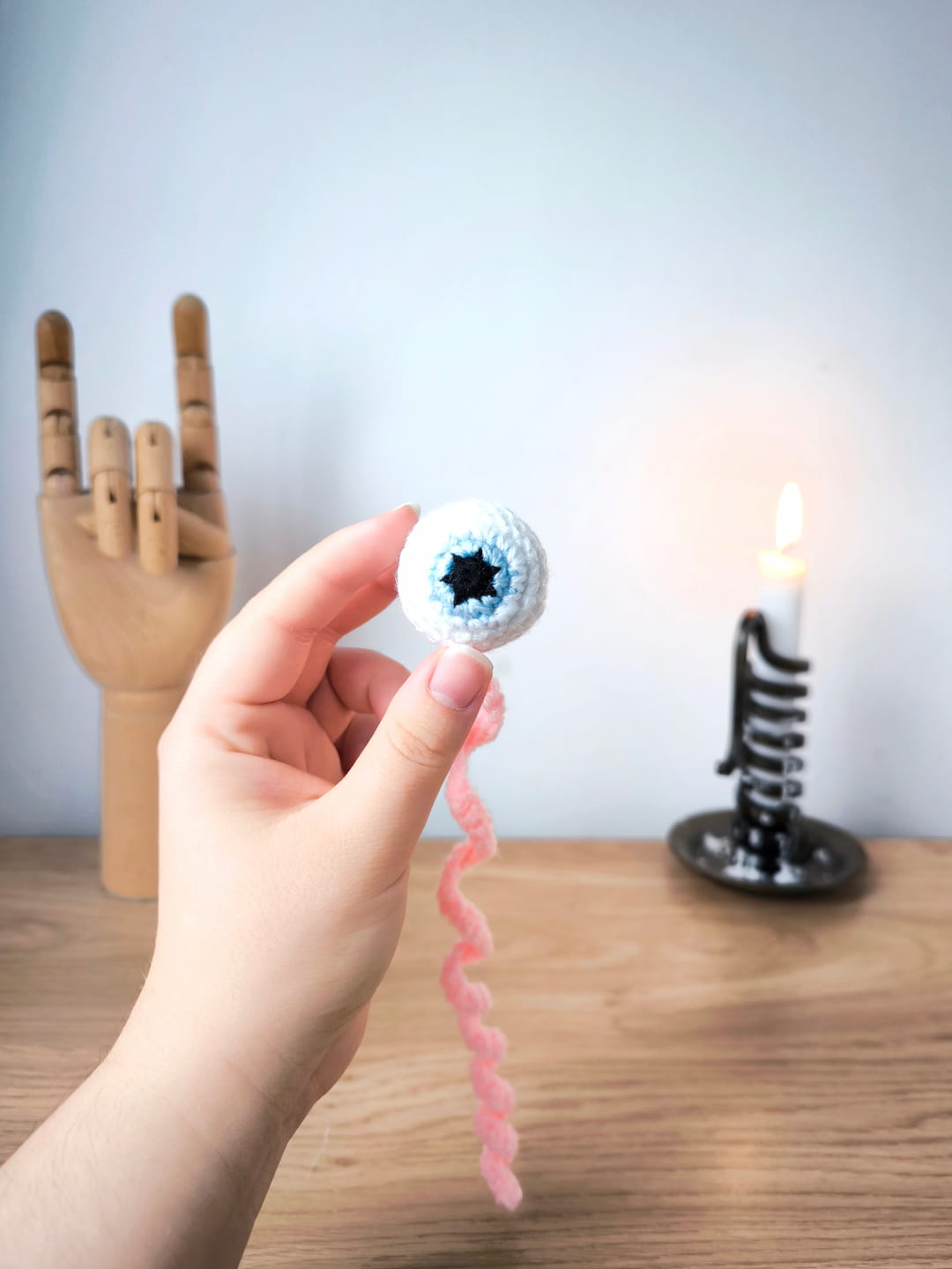Marque-page œil au crochet - Produit fini – Image 4