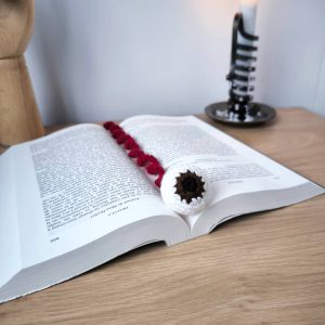 Marque-page œil au crochet - Produit fini – Image 11