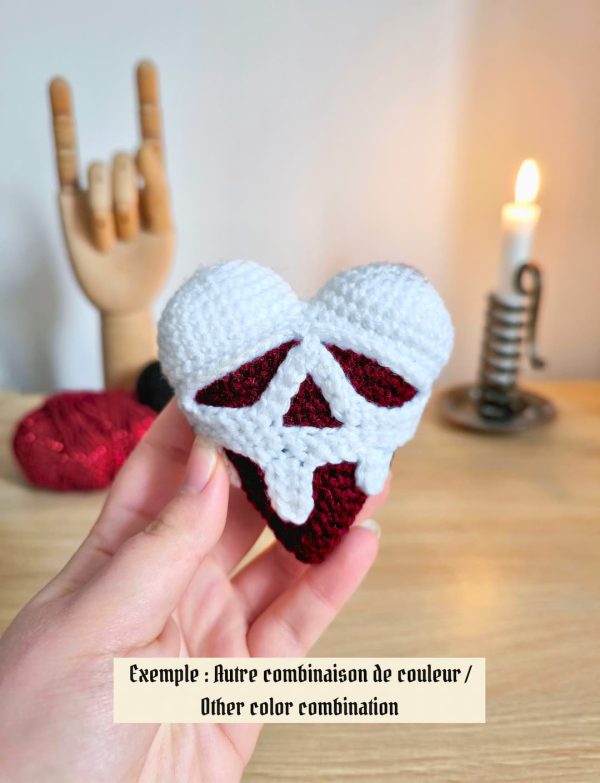Cœur empoisonné en crochet sous cloche | Couleurs personnalisables