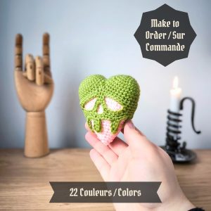 Porte-clé Cœur Empoisonné en Crochet | Couleurs personnalisables – Image 1