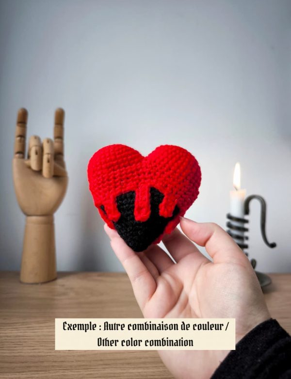 Porte-clé Cœur Empoisonné en Crochet | Couleurs personnalisables