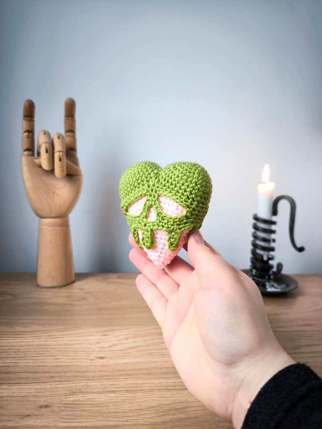Porte-clé Cœur Empoisonné en Crochet | Couleurs personnalisables – Image 2