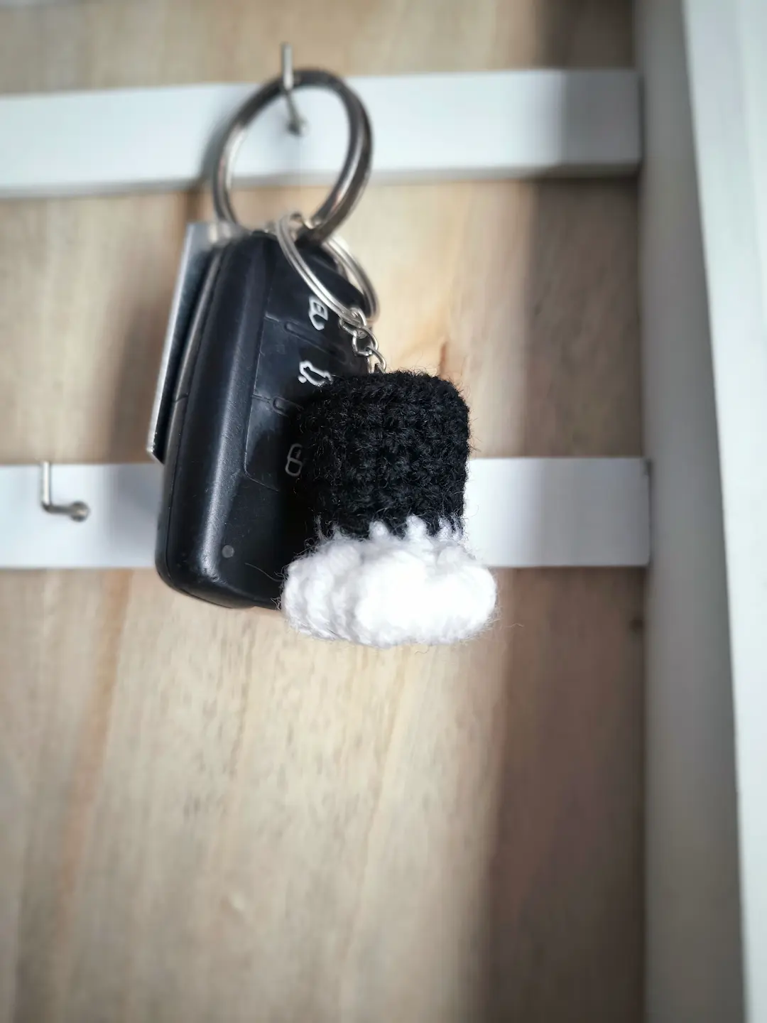 Porte-clés Pattes de Chat au Crochet - Produit fini – Image 2