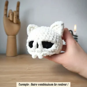 Crâne Chat au Crochet sous cloche | Couleurs personnalisables – Image 10