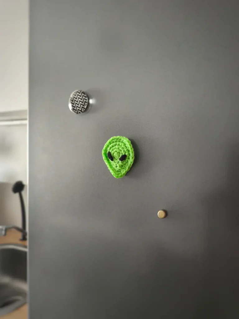 Magnets "Zone 51" au crochet - Produits finis