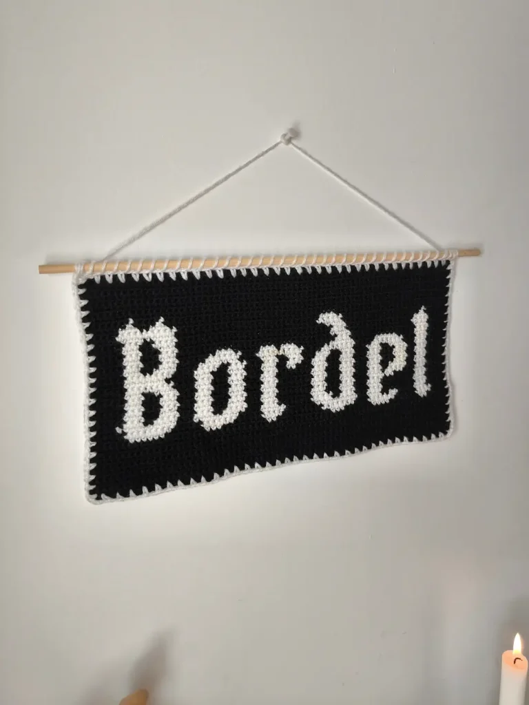 Patron Tapisserie au Crochet "B*rdel" - Produit numérique FR ou EN